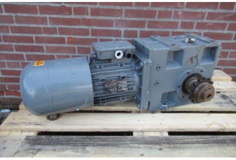 57,2 RPM 5,5 KW  872 Nm Asmaat 2x 50 mm Brake. Used. 